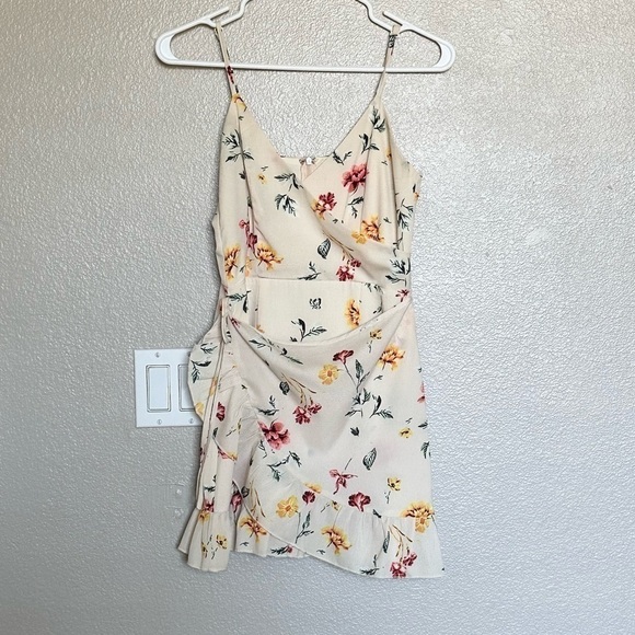 SUPERDOWN: MINI DRESS - SIZE XS - Picture 2 of 7